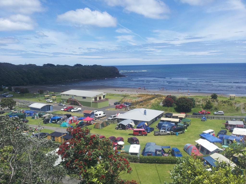 Opunake Beach Kiwi Holiday Park Hotel Exterior photo